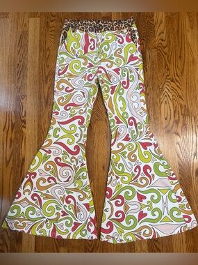 Lainey Wilson Bell Bottom Country Heart Like A Truck Graphic Bell Bottoms Sz 33